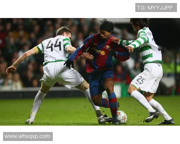 足球明星纷纷开通抖音平台分享生活瞬间引发粉丝热议与互动